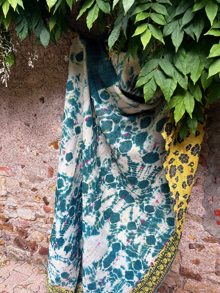 Handmade Reversible Indian Kantha – Green & Yellow Cotton Bedspread – 135x230 cm
