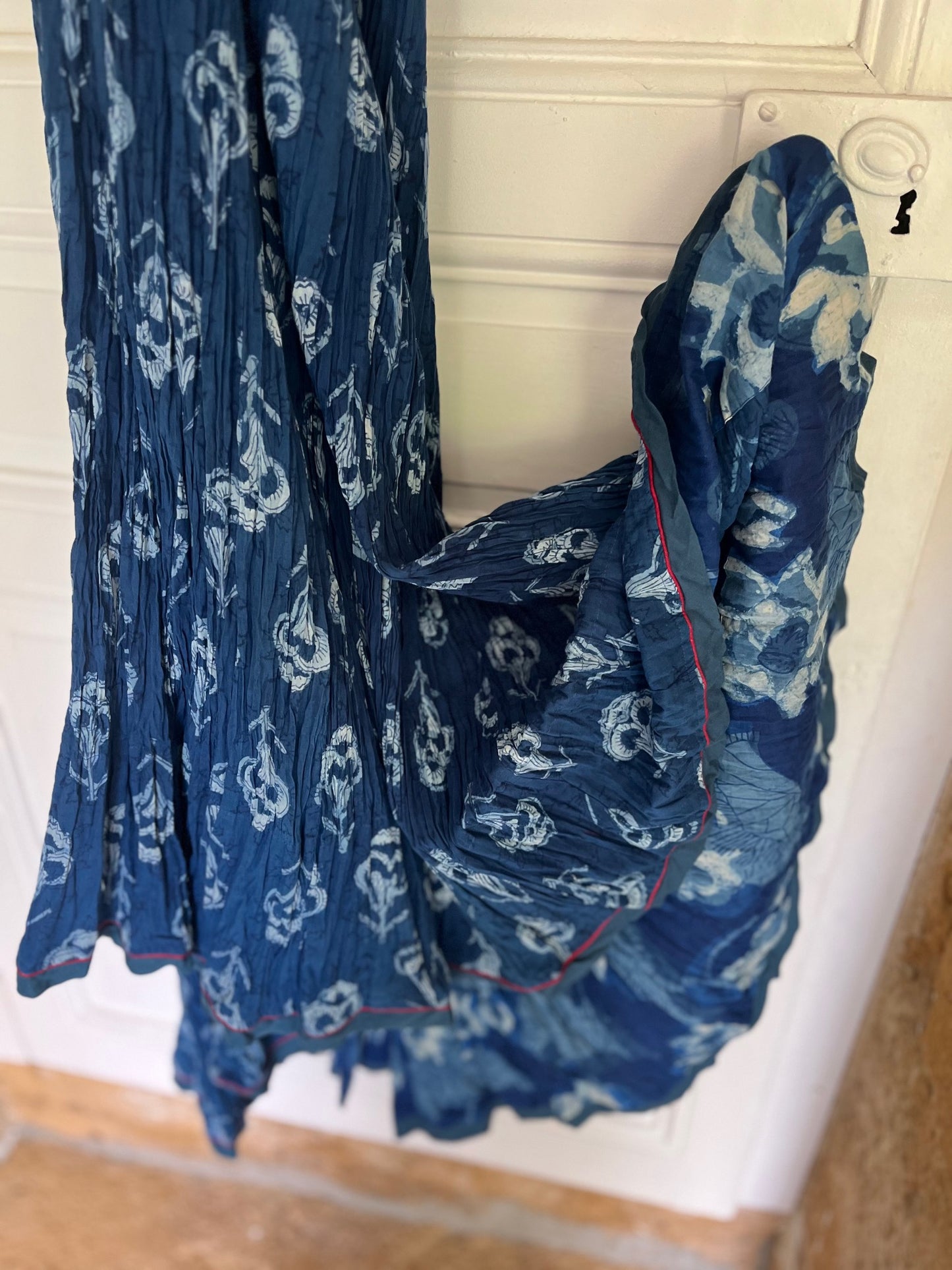 Jupe bohème chic fabriquée en Inde, imprimé coloré et tissu léger