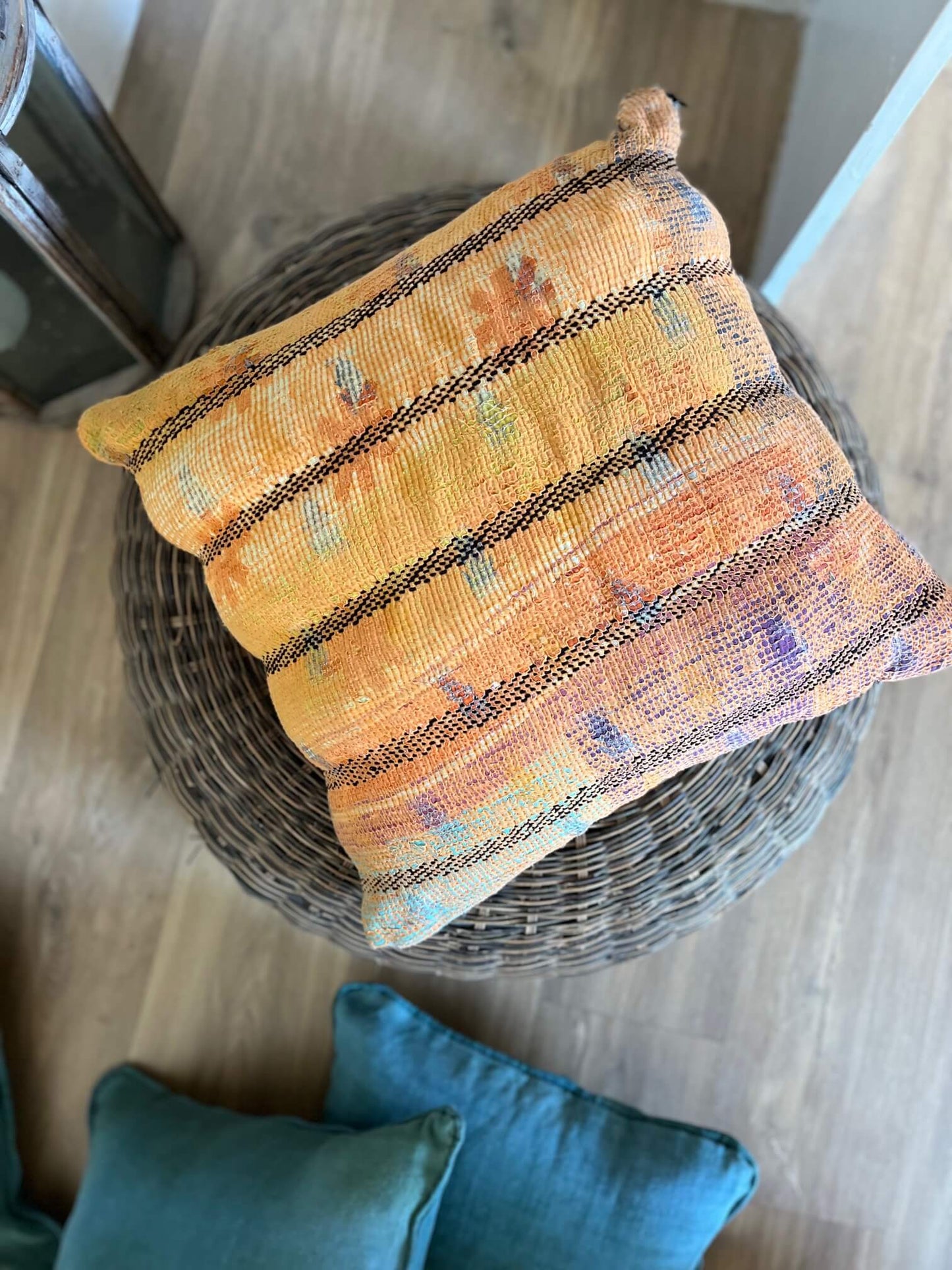 Coussin Kantha carré 50x50 – Décoration bohème artisanale