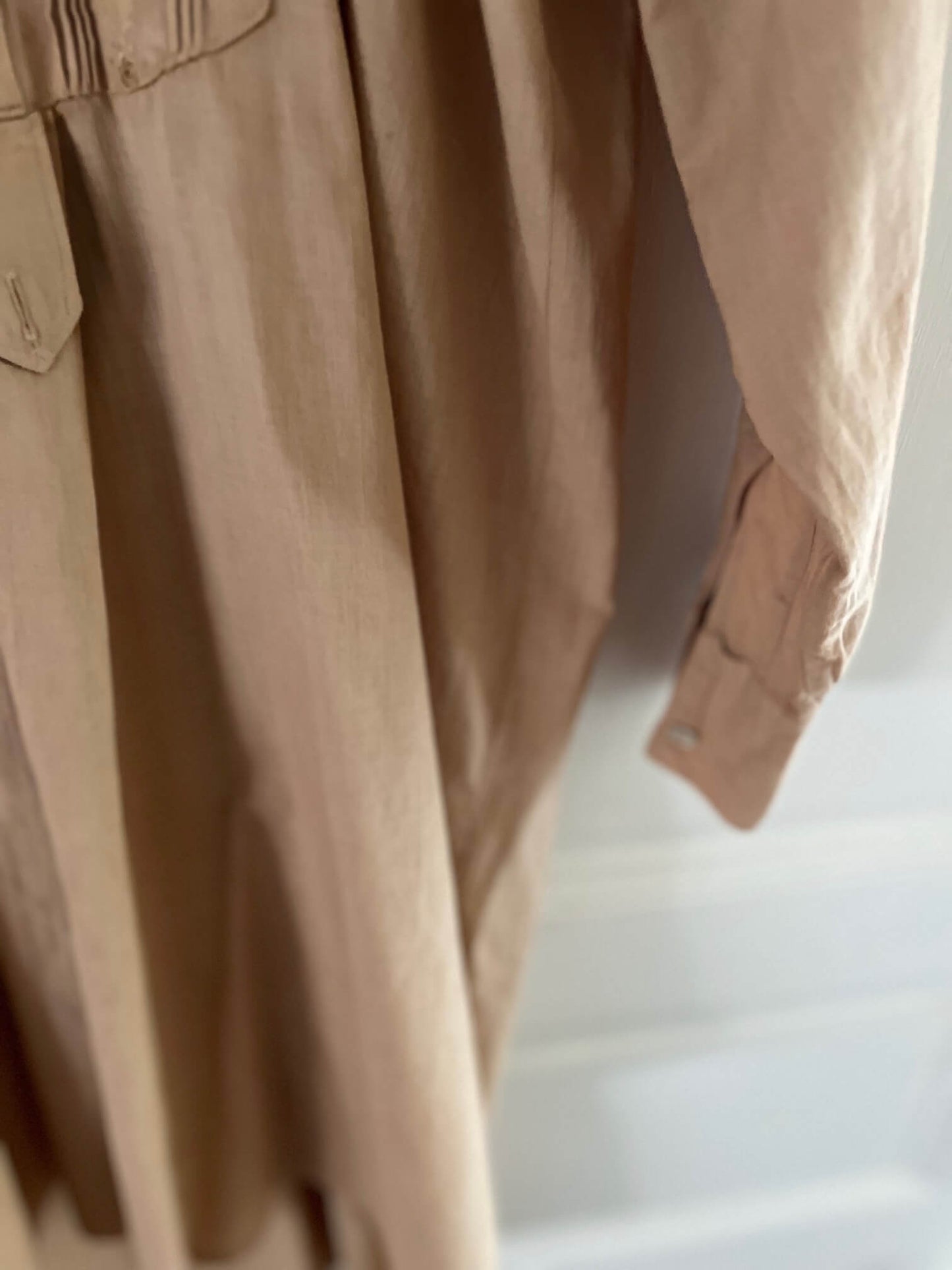 Chemise vintage beige coton - détail du tissu