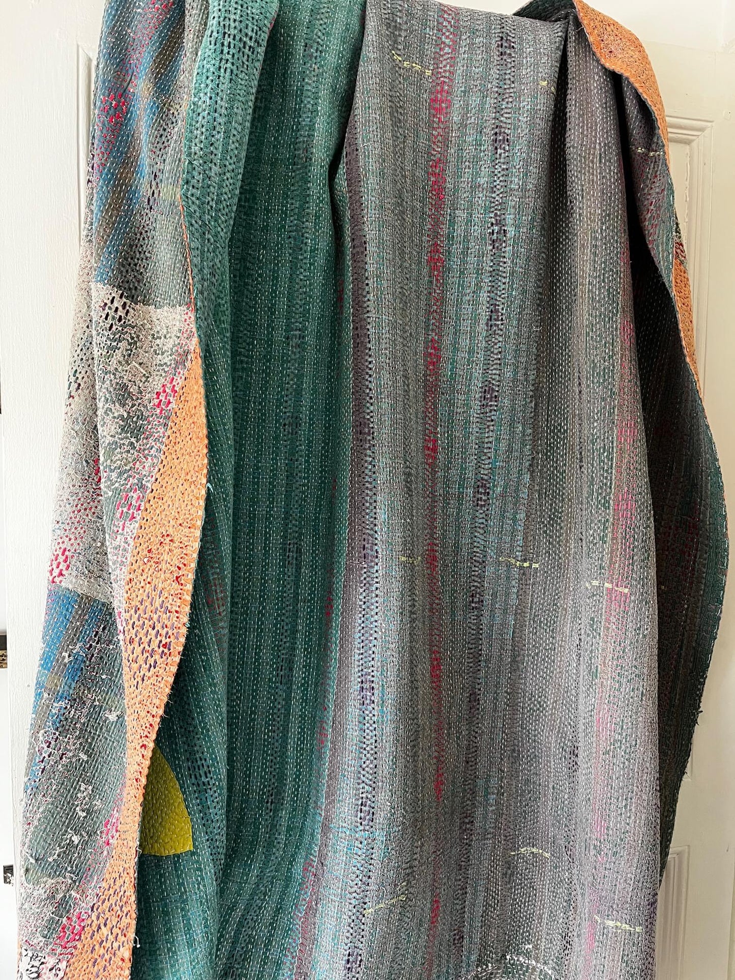 Couvre-lit en coton cousu main style Kantha – pièce unique bohème
