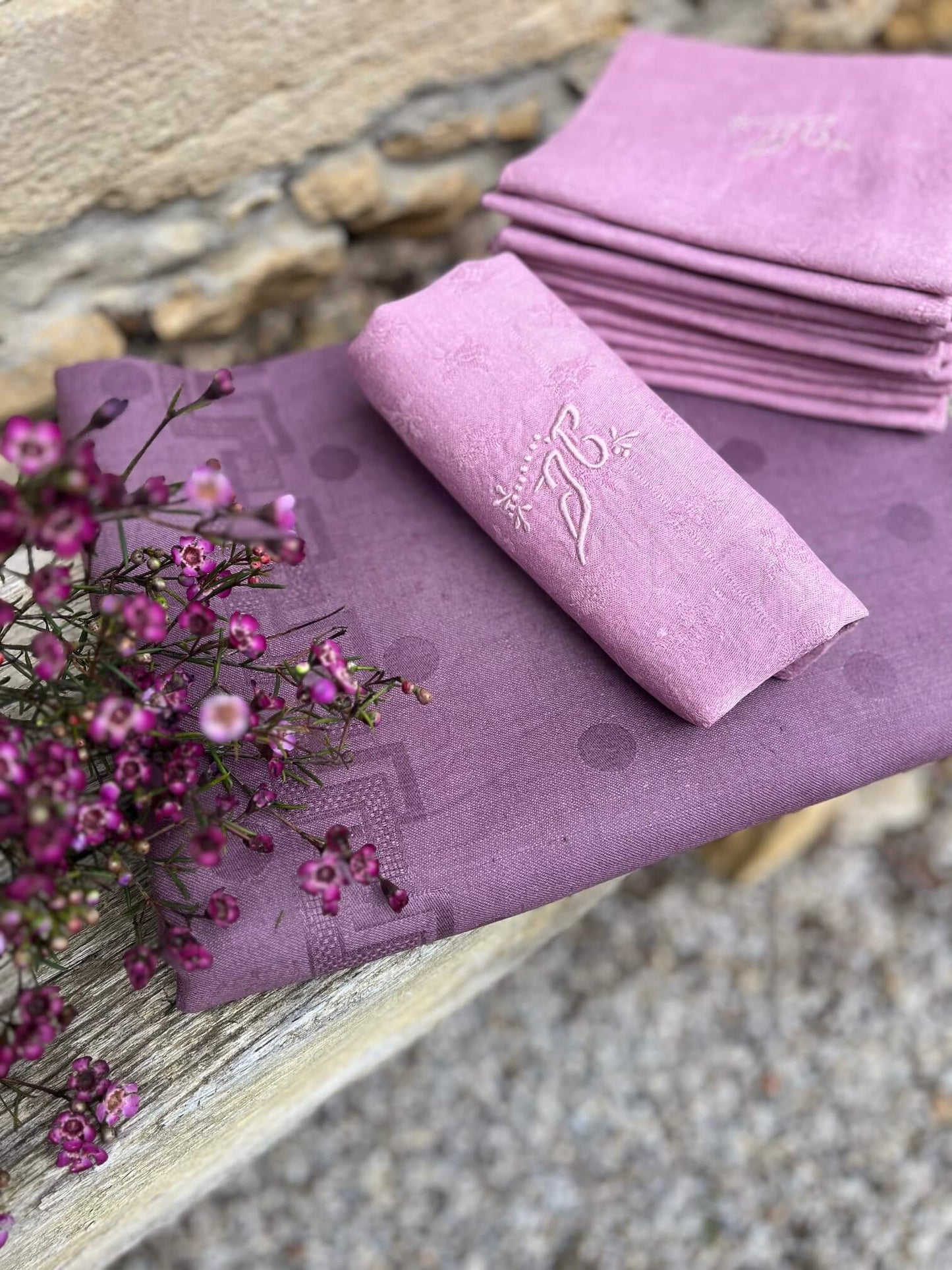 linge ancien teint artisanalement