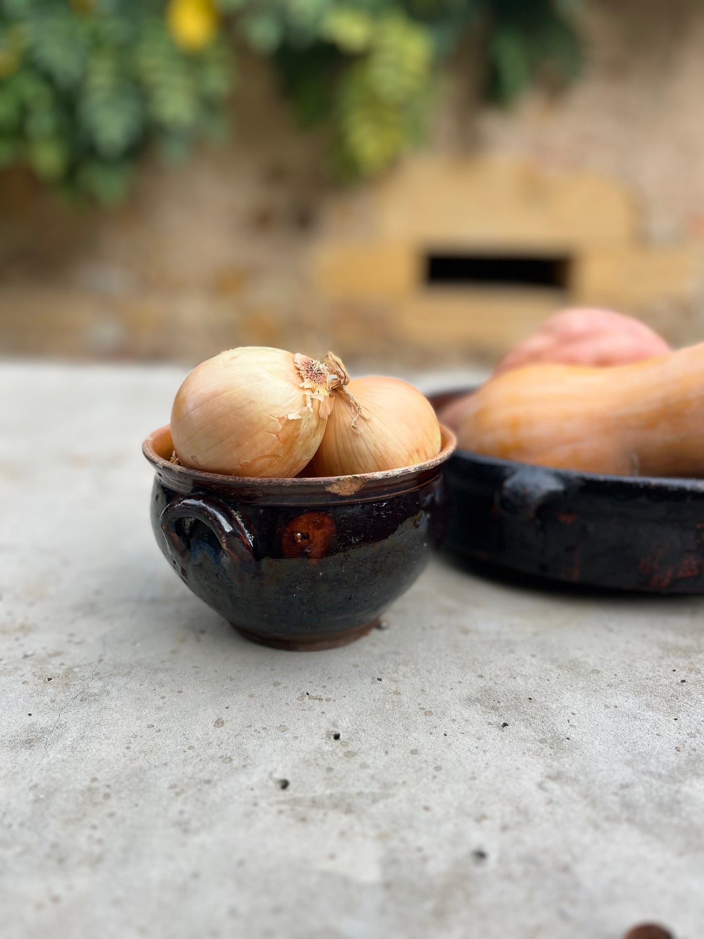 Plat de service en céramique française artisanale