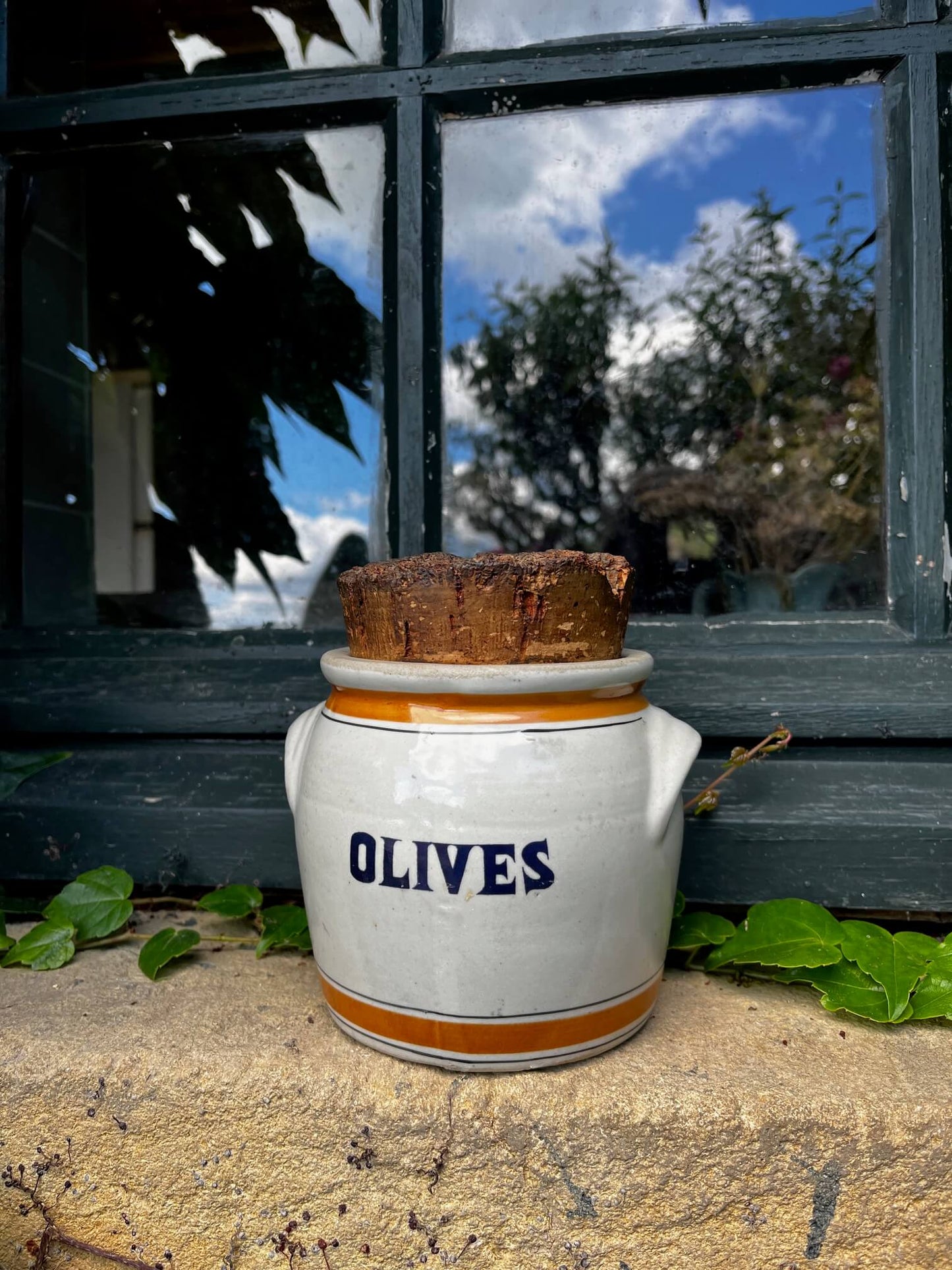 Pot en grès rustique français pour conservation des olives céramique traditionnelle