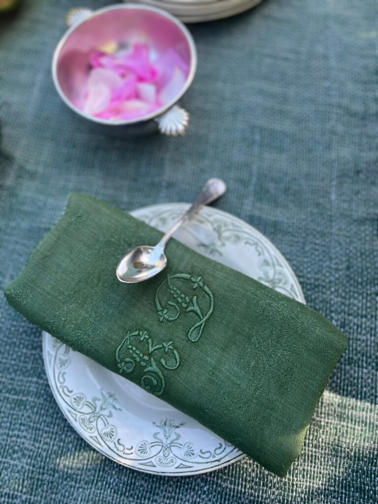 The King Arthur Tables – Sage Green & Antique Roses Vintage Table Setting