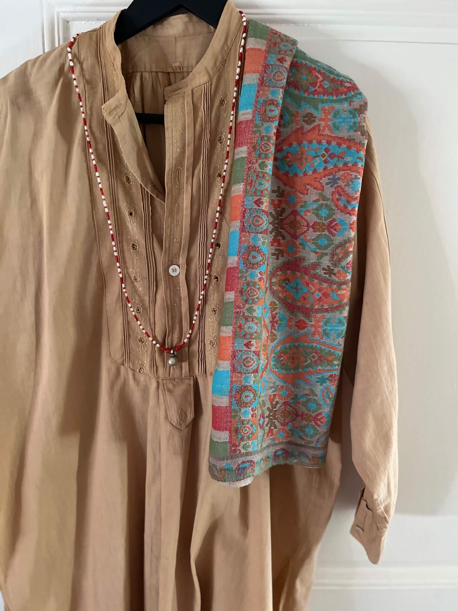 chemise-coton-vintage-beige-upcyclee-col-manches