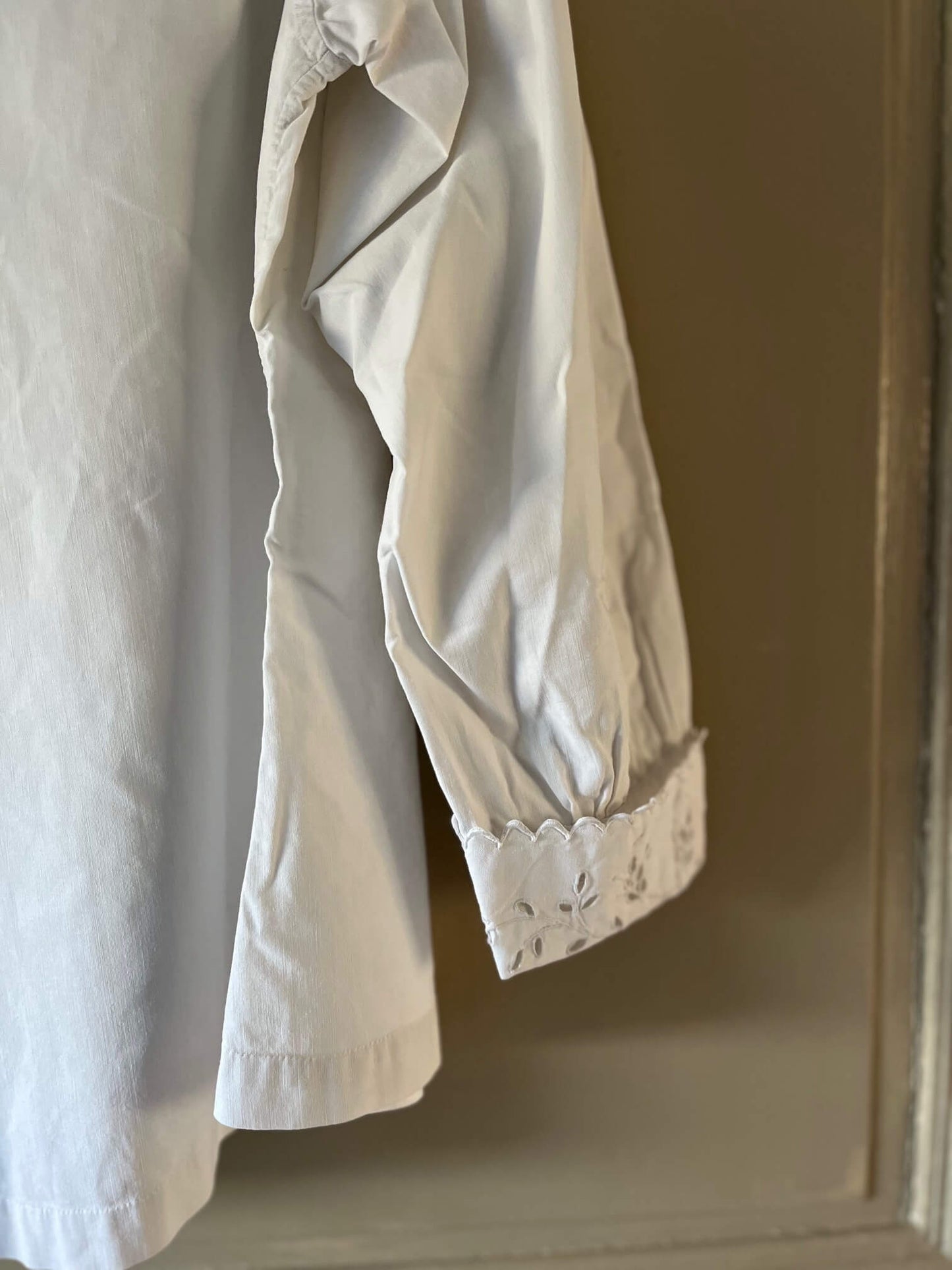 Chemisier ancien en coton blanc – blouse vintage romantique – Taille XS