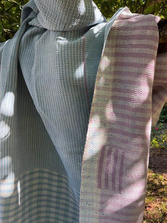 Kantha Indien Réversible Bleu Pastel & Mauve Fait Main – Couvre-lit en Coton – Pièce Unique 145 × 205 cm