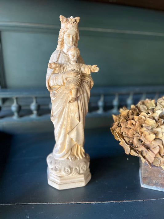 Statue ancienne de la Vierge Marie en plâtre, décoration religieuse vintage | Antique Virgin Mary plaster statue, vintage religious decor