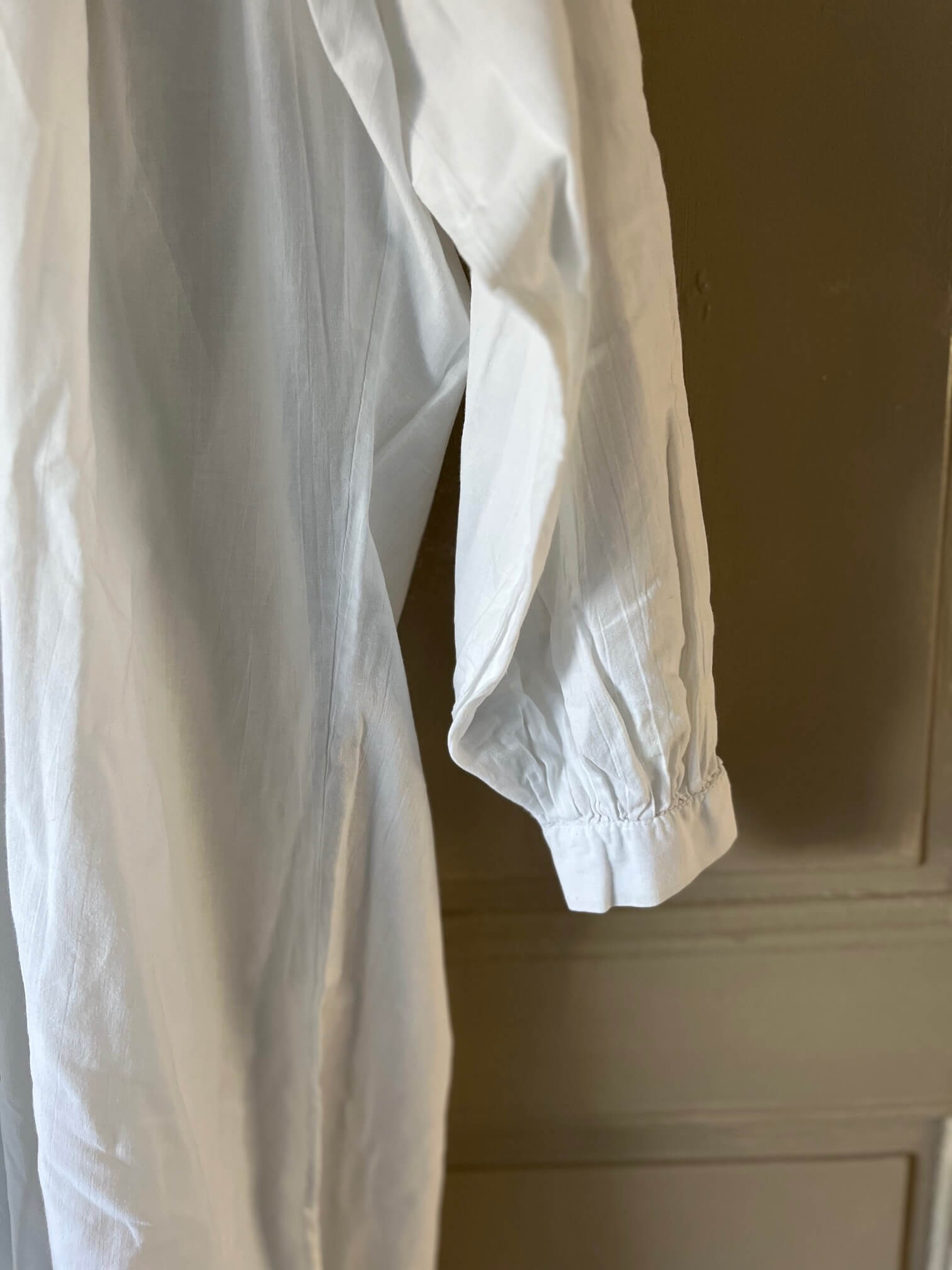 Chemise ancienne revisitée en upcycling mode éthique et durable