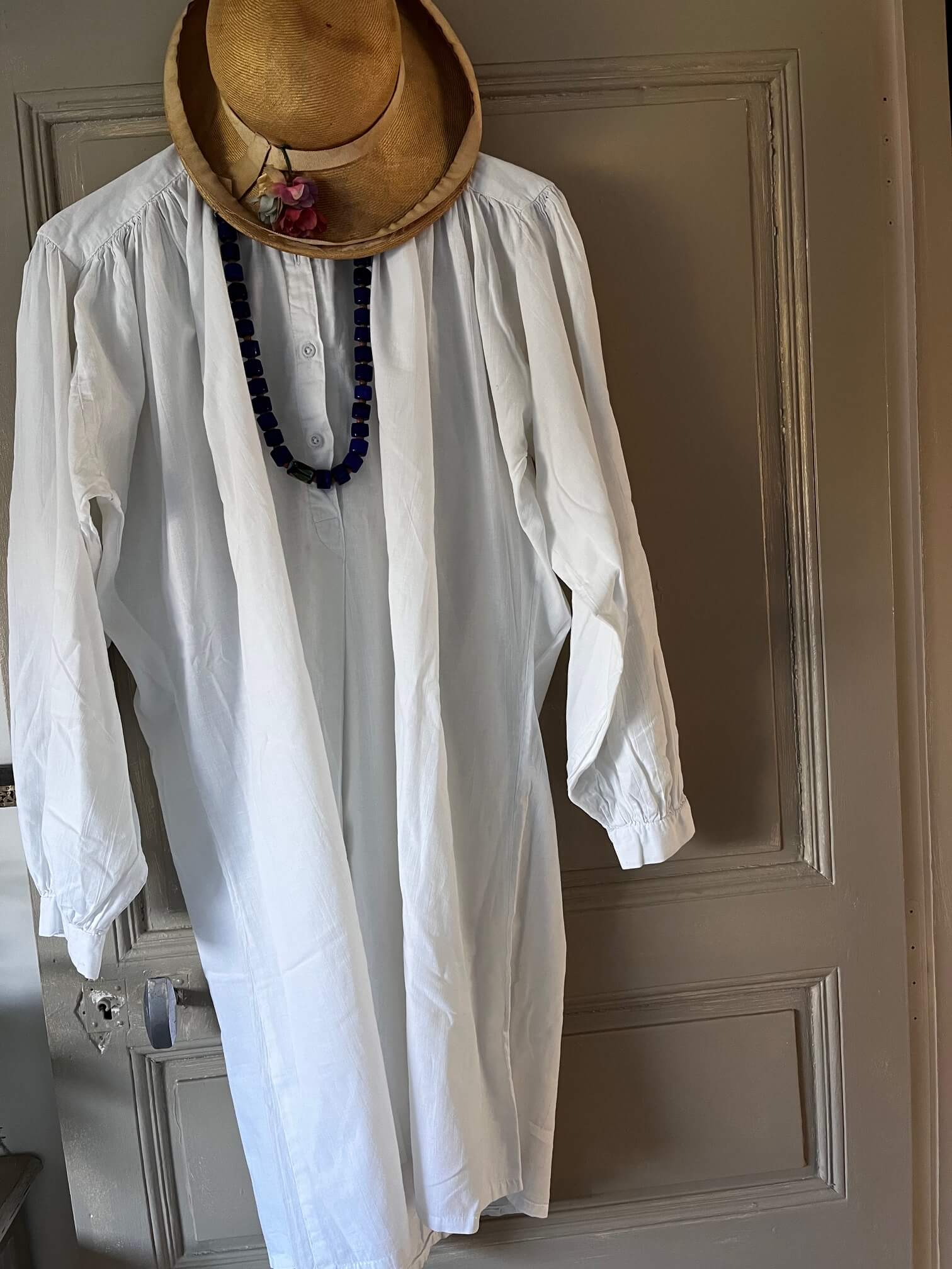 Chemise femme en coton ancien transformée en upcycling style rétro