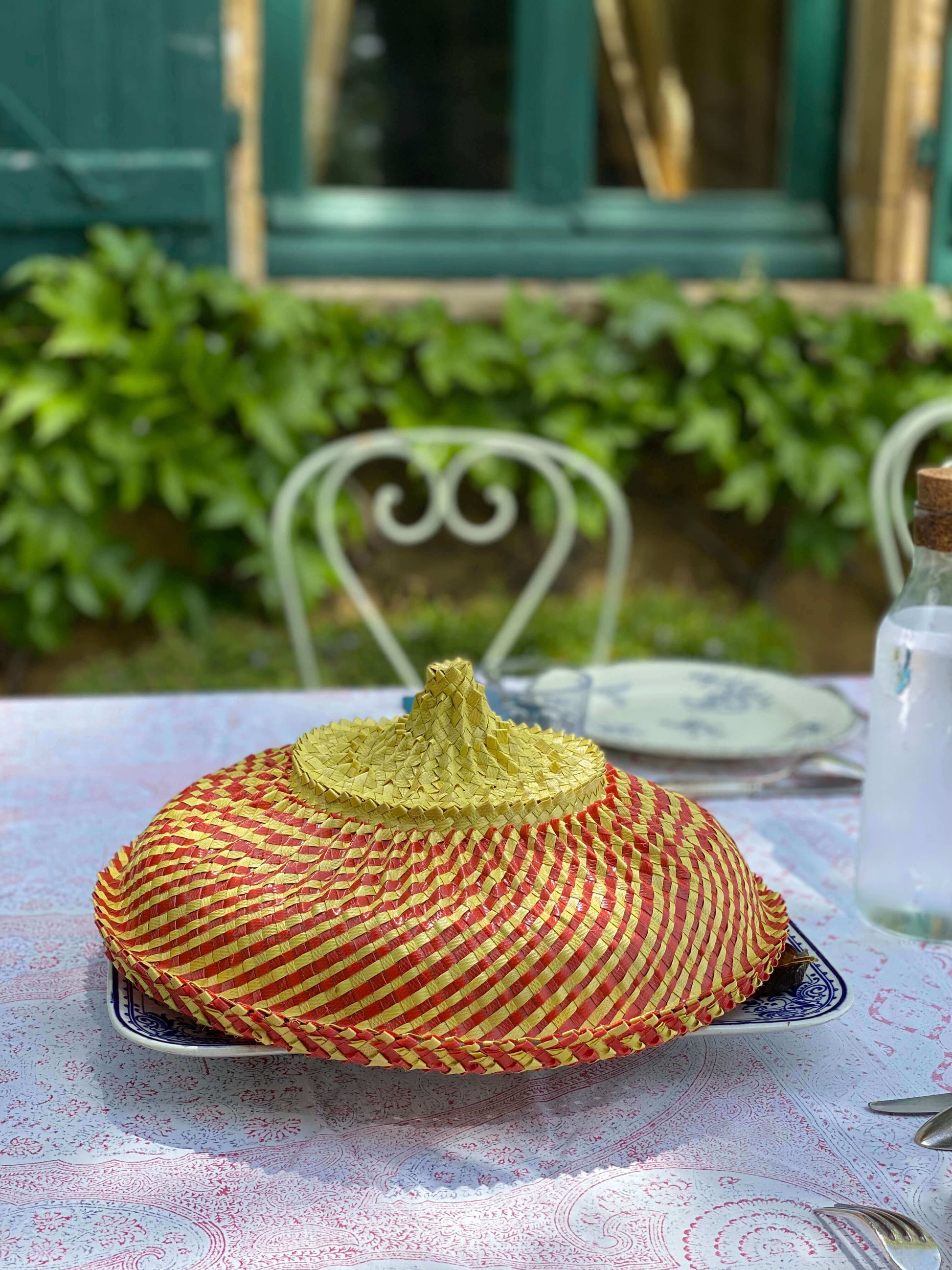 Cloche protège-plat grand format en bambou 35 cm pour couvrir plats et desserts