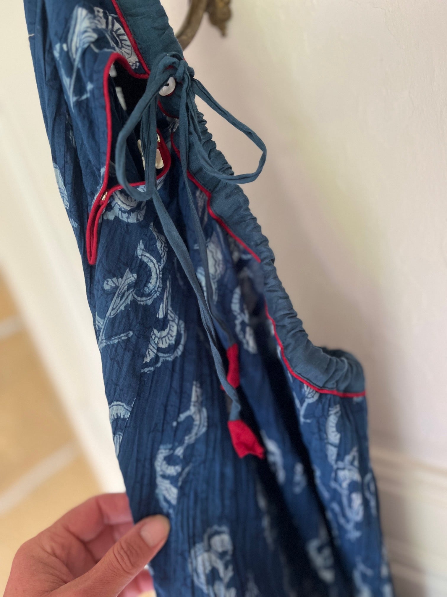 Détails de la fermeture avec lien ajustable