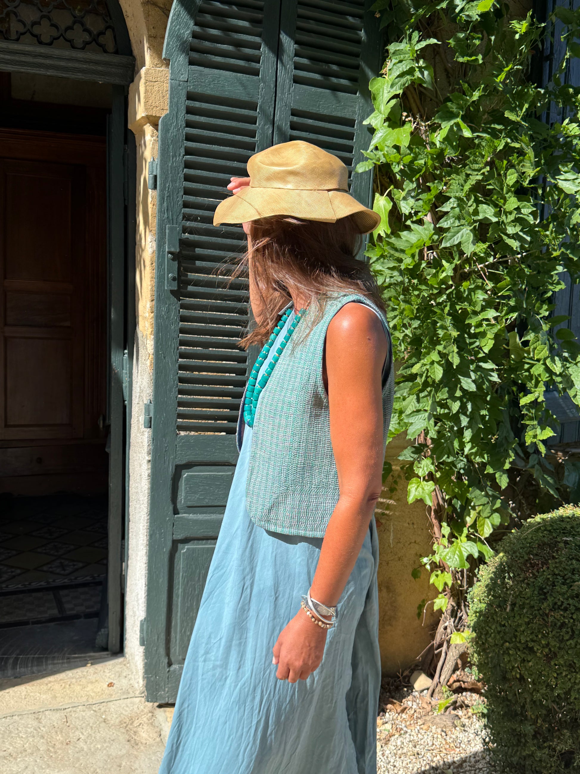 Détail du Kantha vert d'eau du gilet femme Joséphine