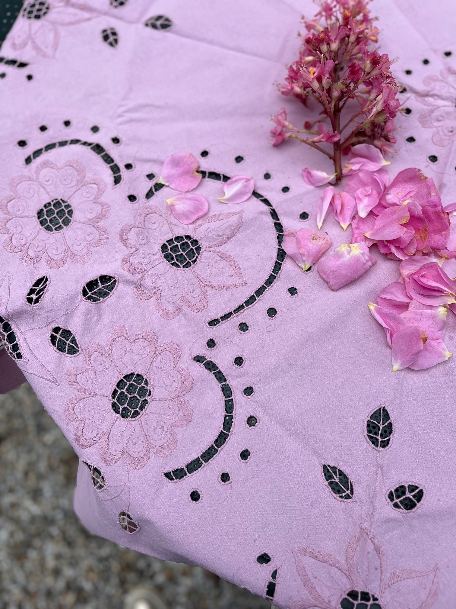 Nappe vintage rose pastel – détail du tissu