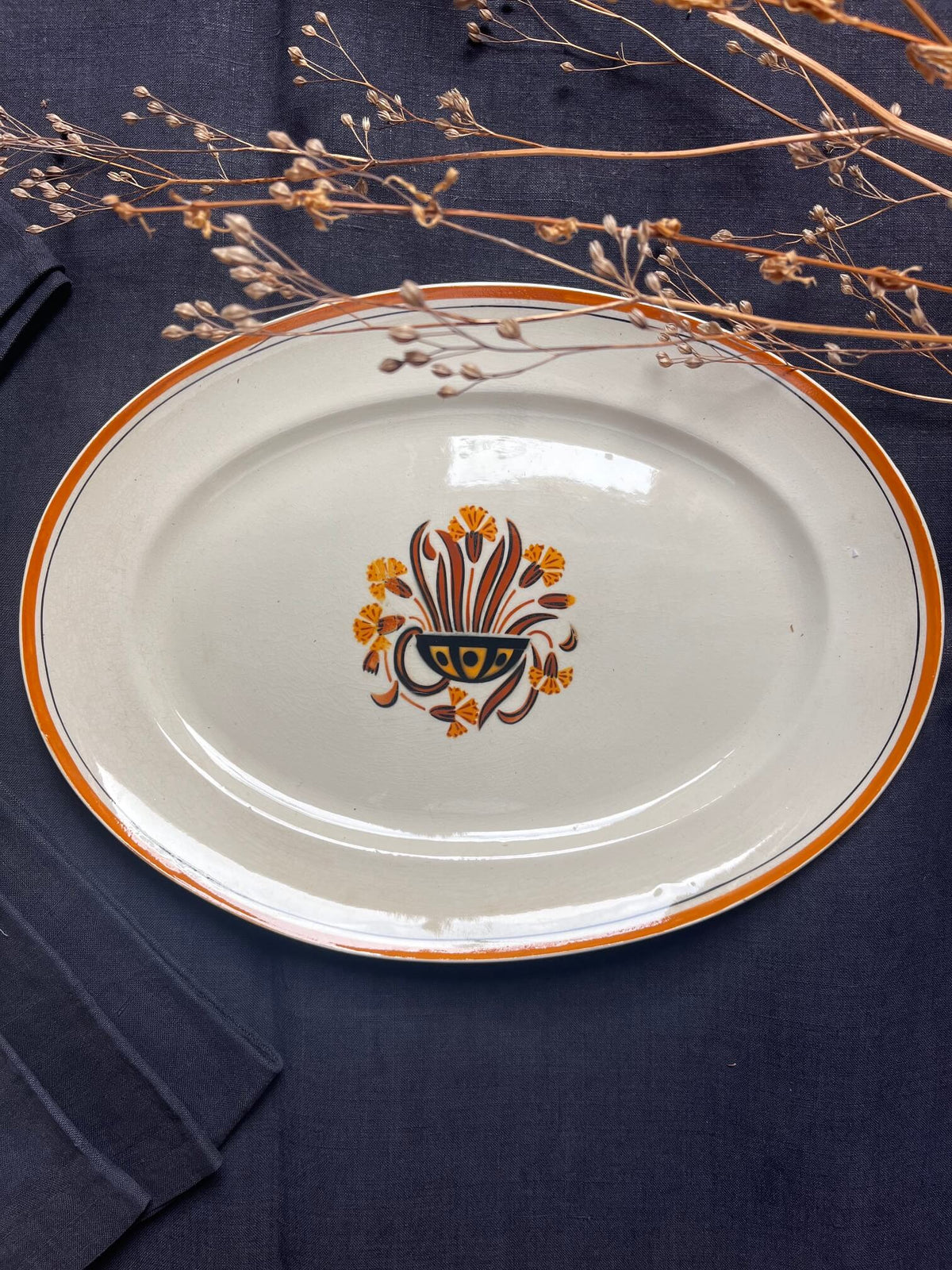 Grand plat ovale ancien Creil Montereau en faïence, 27 x 36 cm