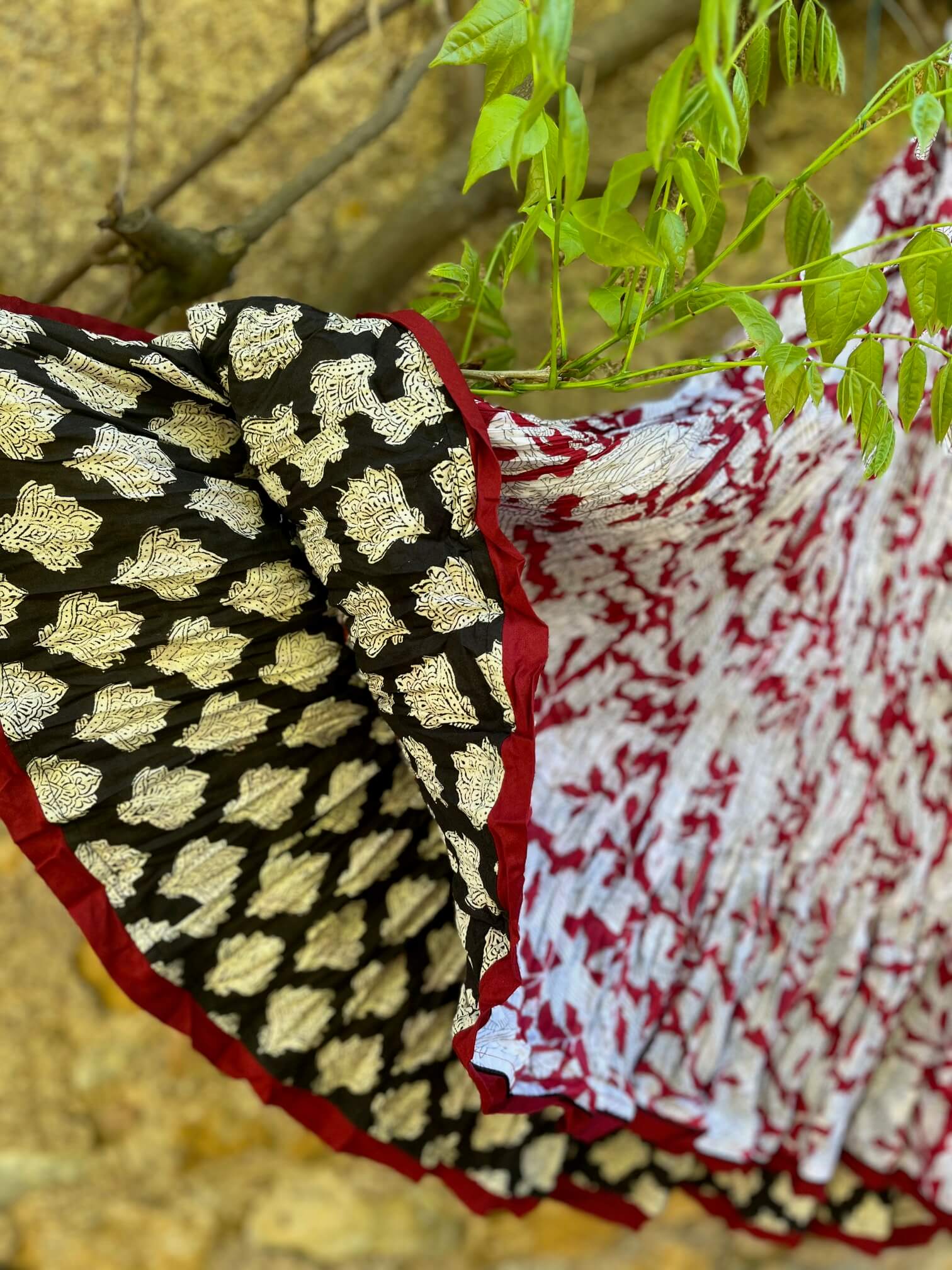 Détail de la jupe longue été style bohème chic 