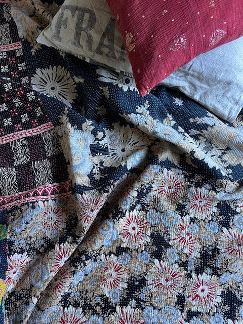 Couvre-lit Kantha indien fait main en coton bleu et rouge 160x220 cm