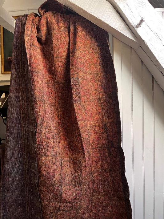Kantha indien réversible fait main en coton, couvre-lit artisanal brun chocolat et terracotta de 236 x 154 cm.