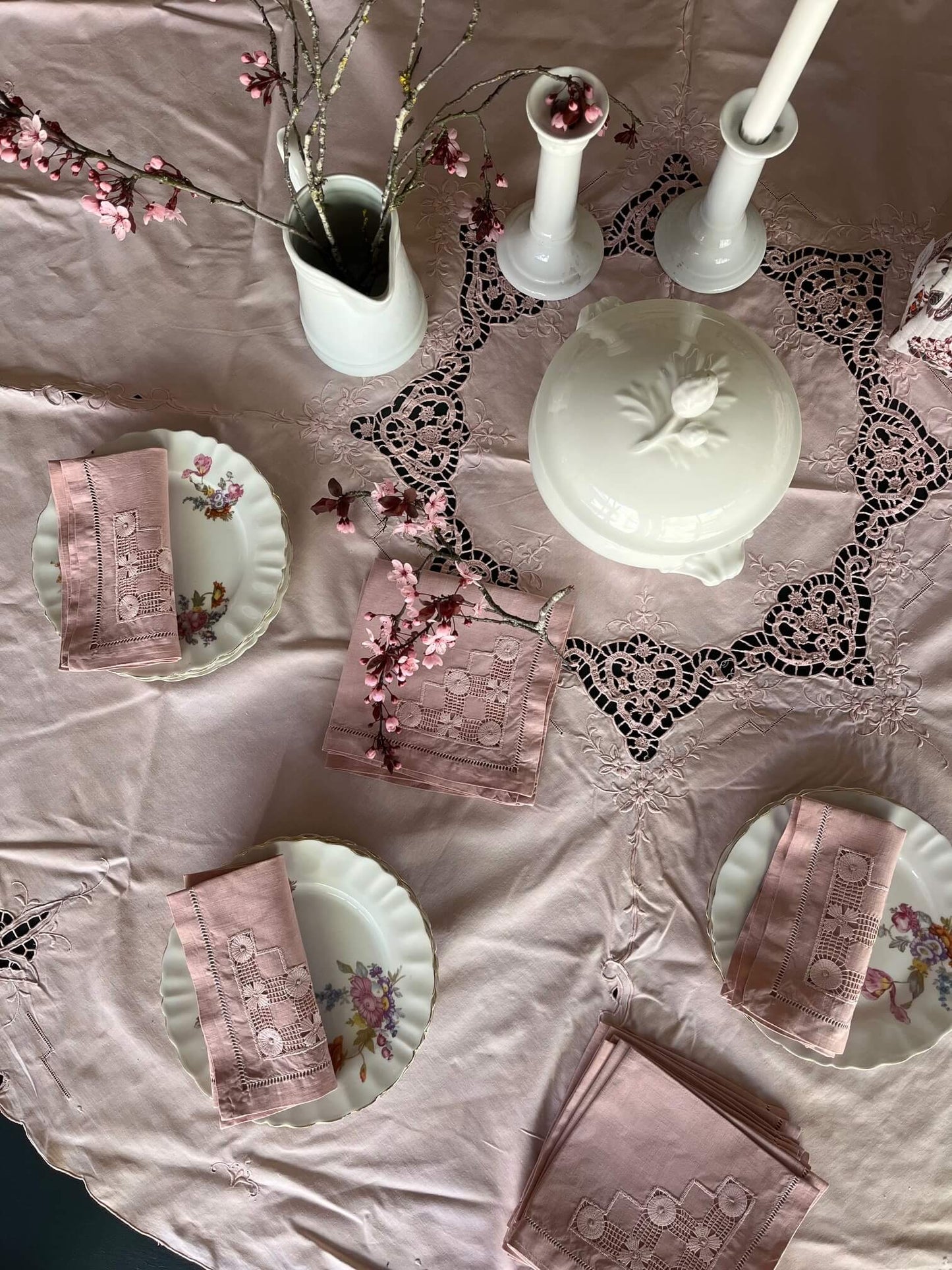 Linge ancien Madagascar années 50 brodé main