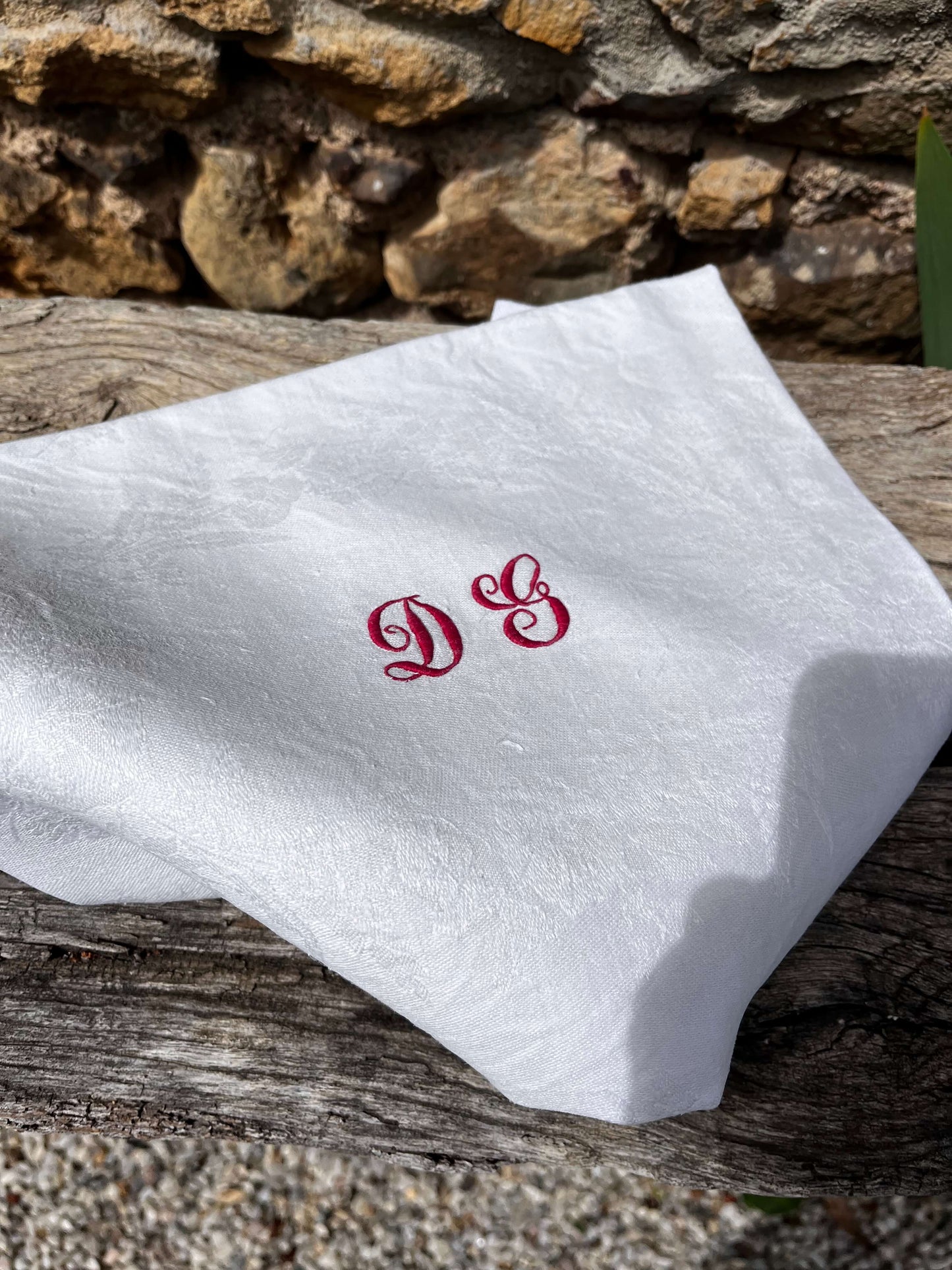 Linge de cuisine vintage français monogramme DG rouge