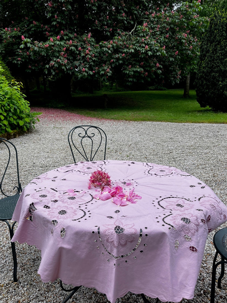 Nappe ronde en coton ancien revisité