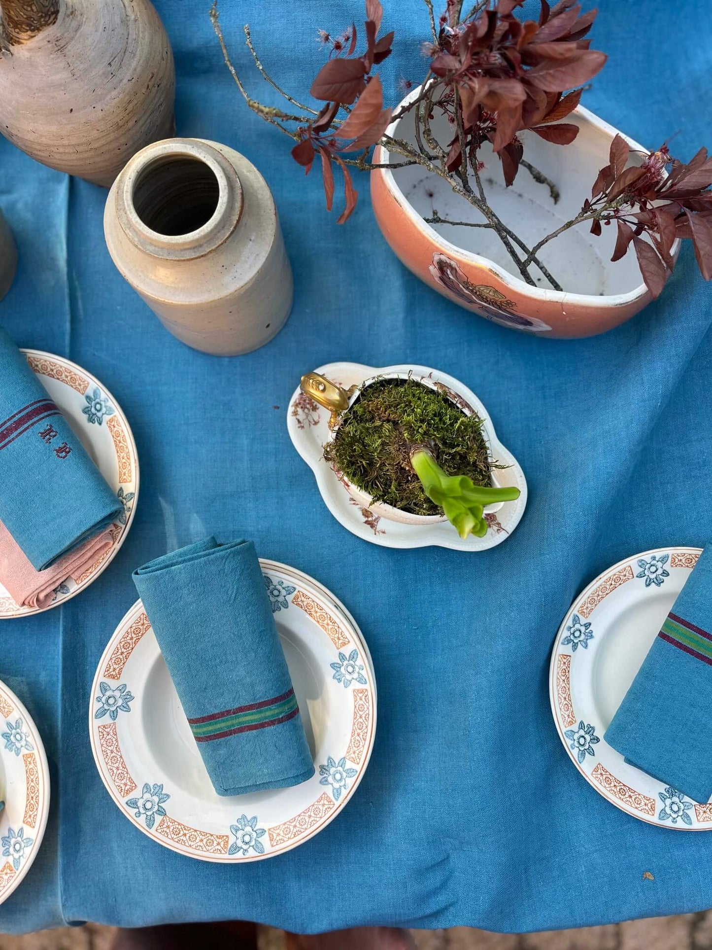 Grande nappe en chanvre ancien teintée à la main style campagne chic