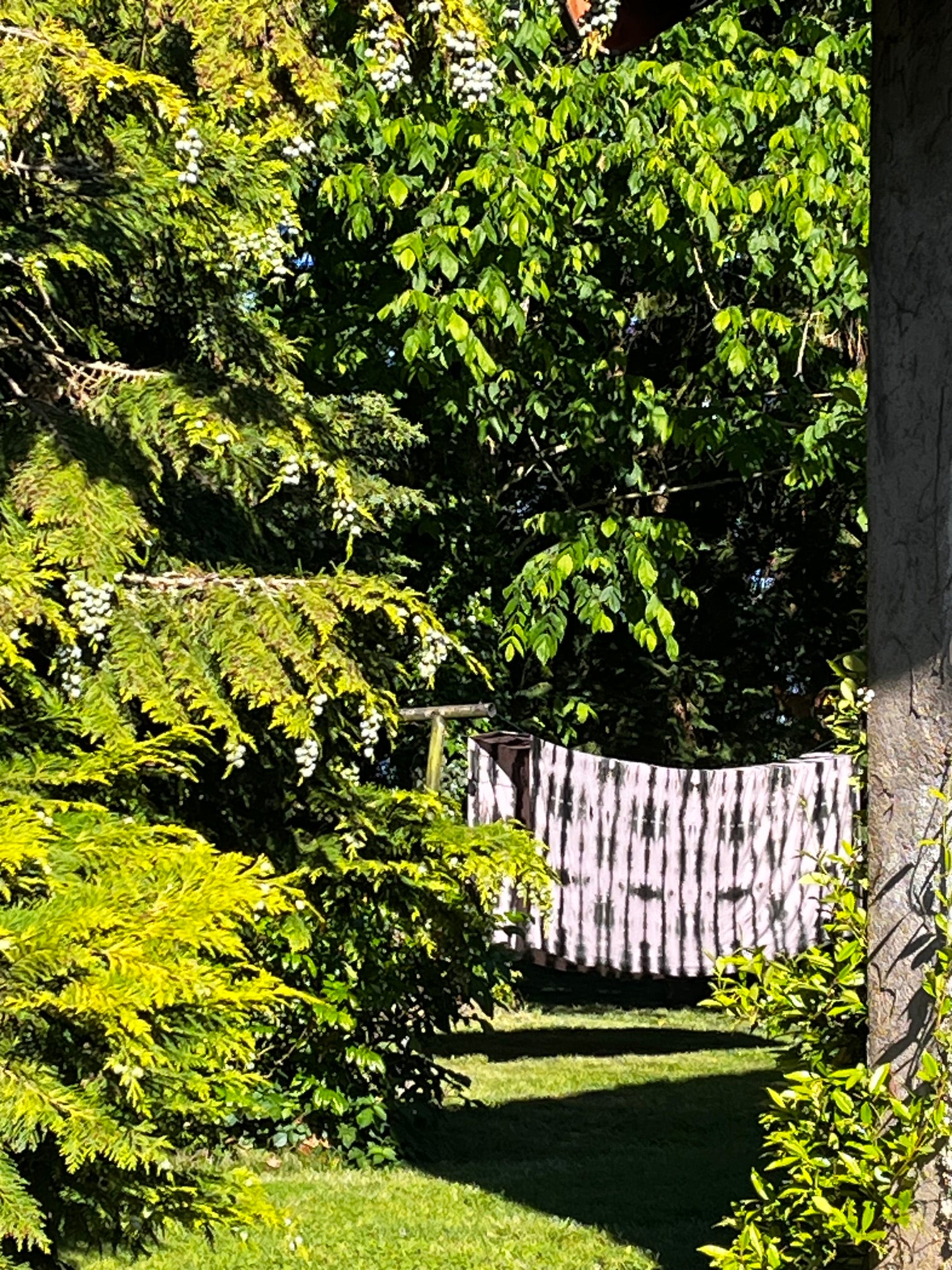 Nappe ancienne tie dye noir et blanc en linge ancien français pièce unique artisanale