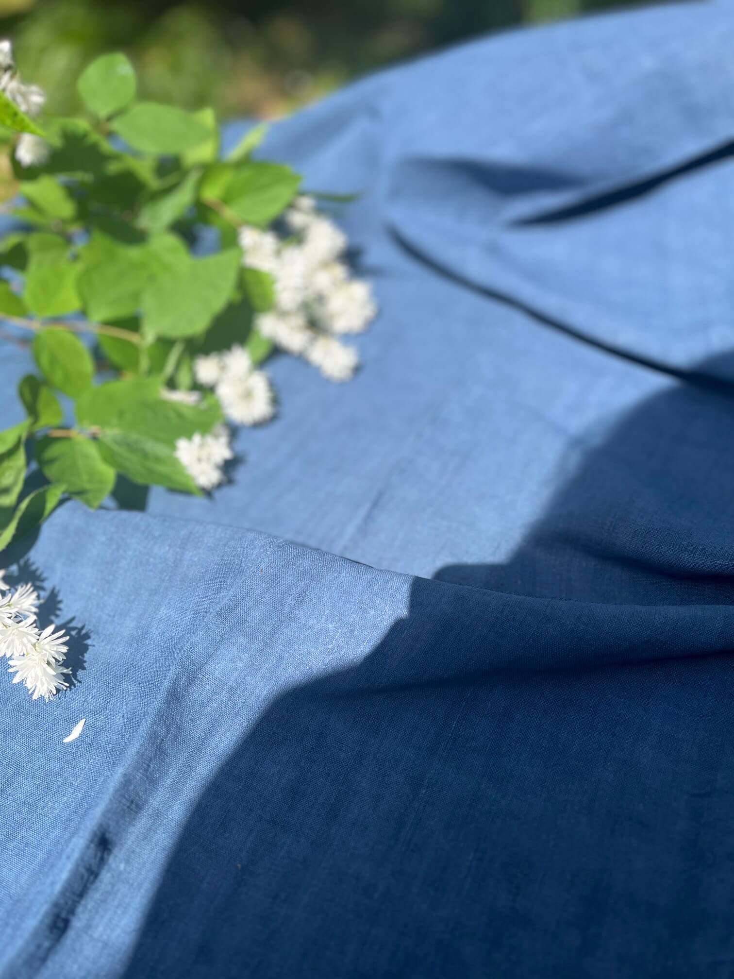Nappe bleu nuit en linge ancien français pour décoration campagne chic et maison de famille