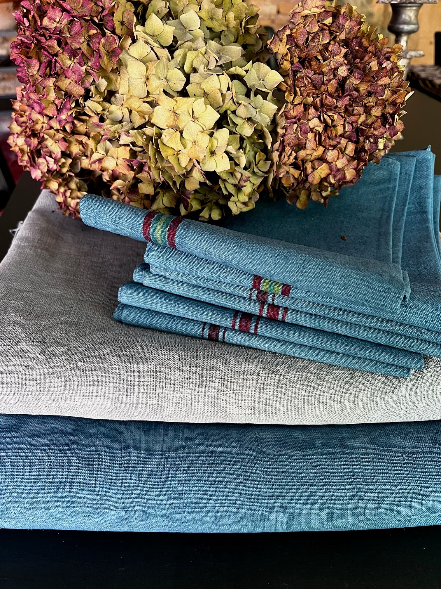 Nappe vintage bleu canard pour table familiale ou réception