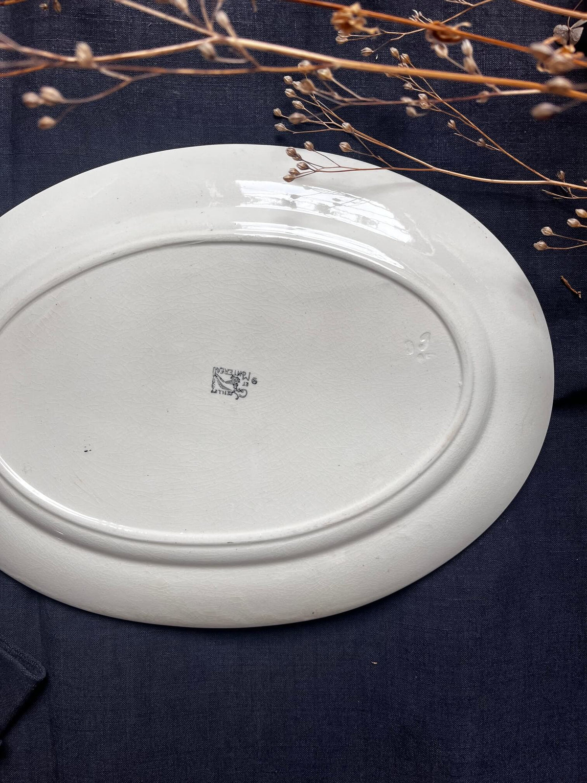Plat de service ovale Creil Montereau en faïence vintage