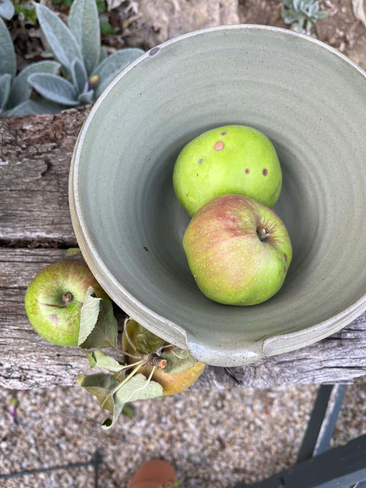 Pot en grès pour rangement cuisine ou accessoires