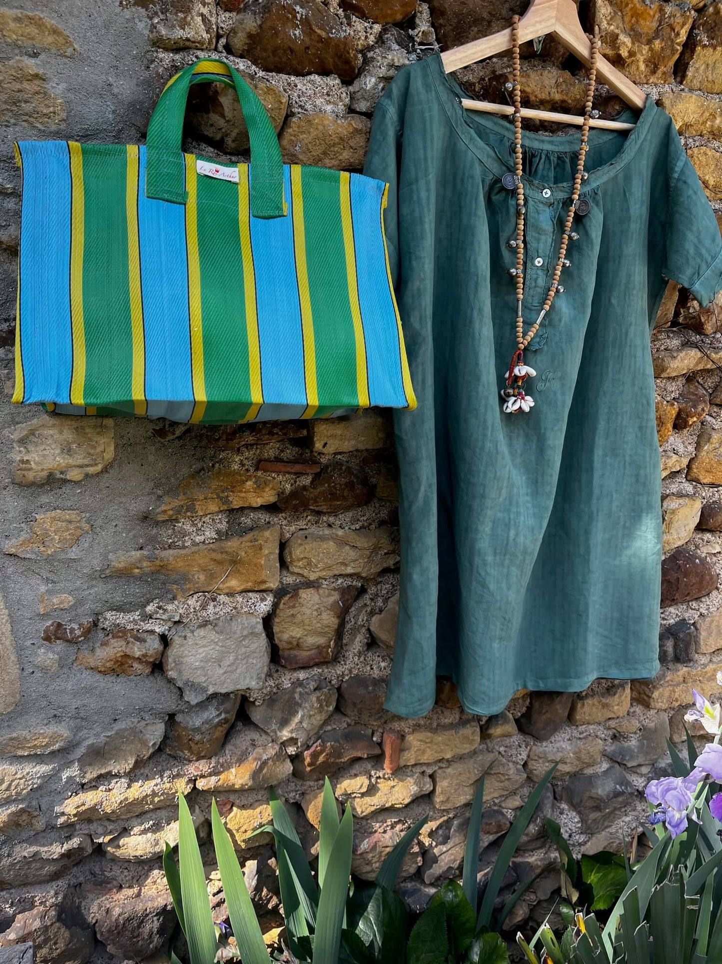 robe courte verte en coton ancien, teintée main, style bohème chic, parfaite pour l’été