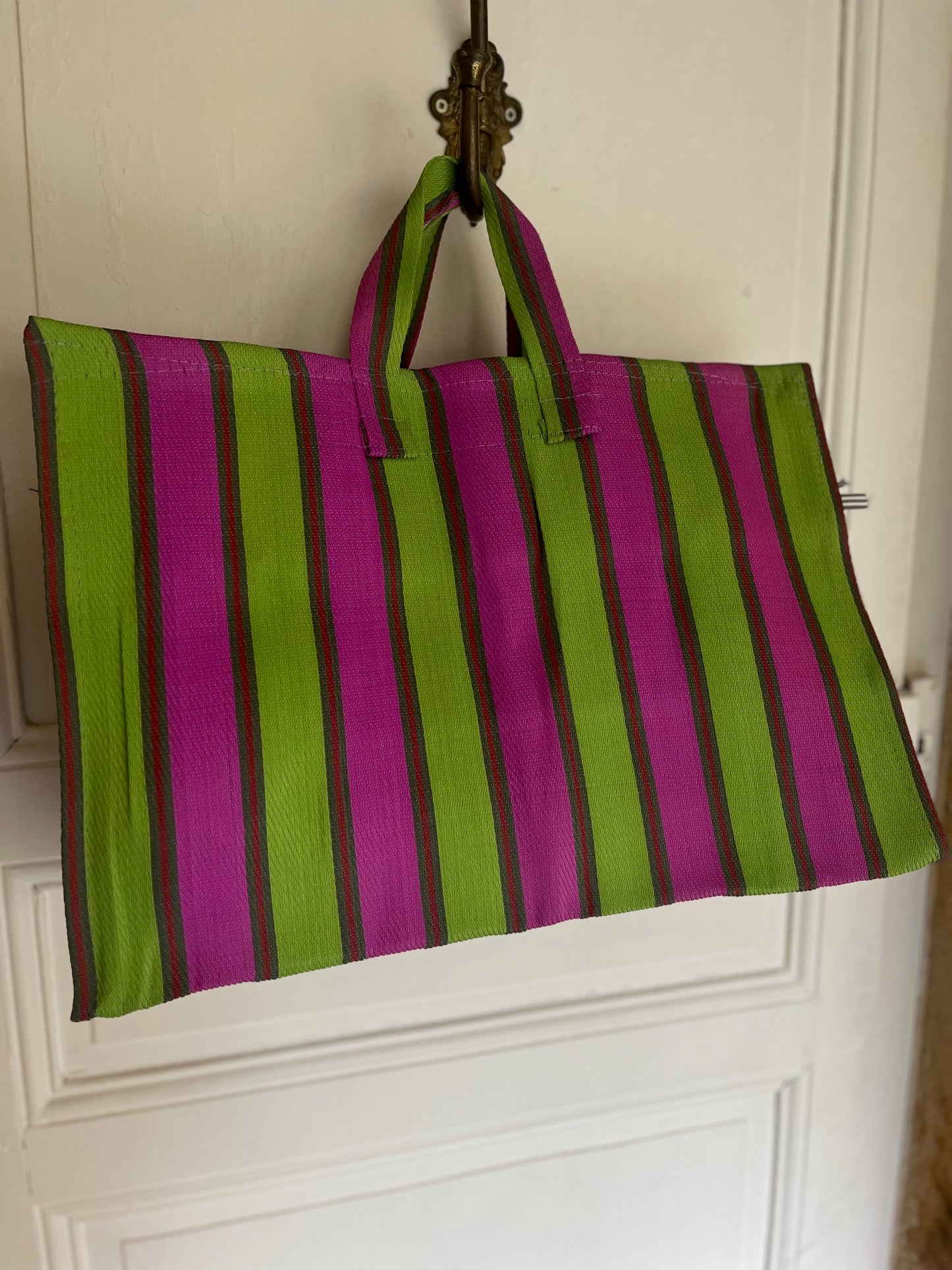 Sac de plage cabas en fibre recyclée aux rayures vert et orange tendance