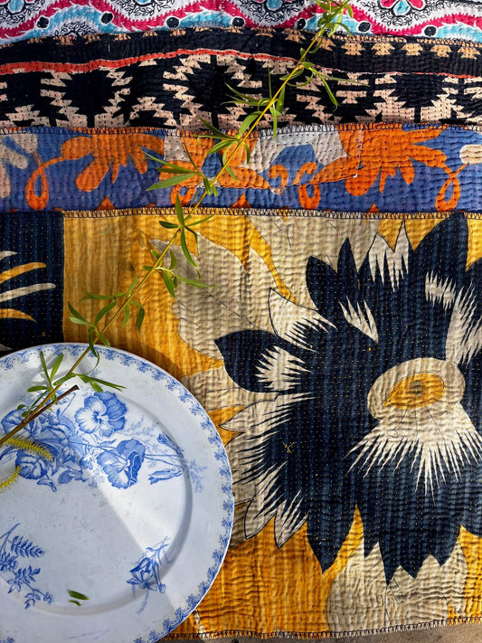 Lot de 6 sets de table Kantha bleus faits main – linge de table bohème chic