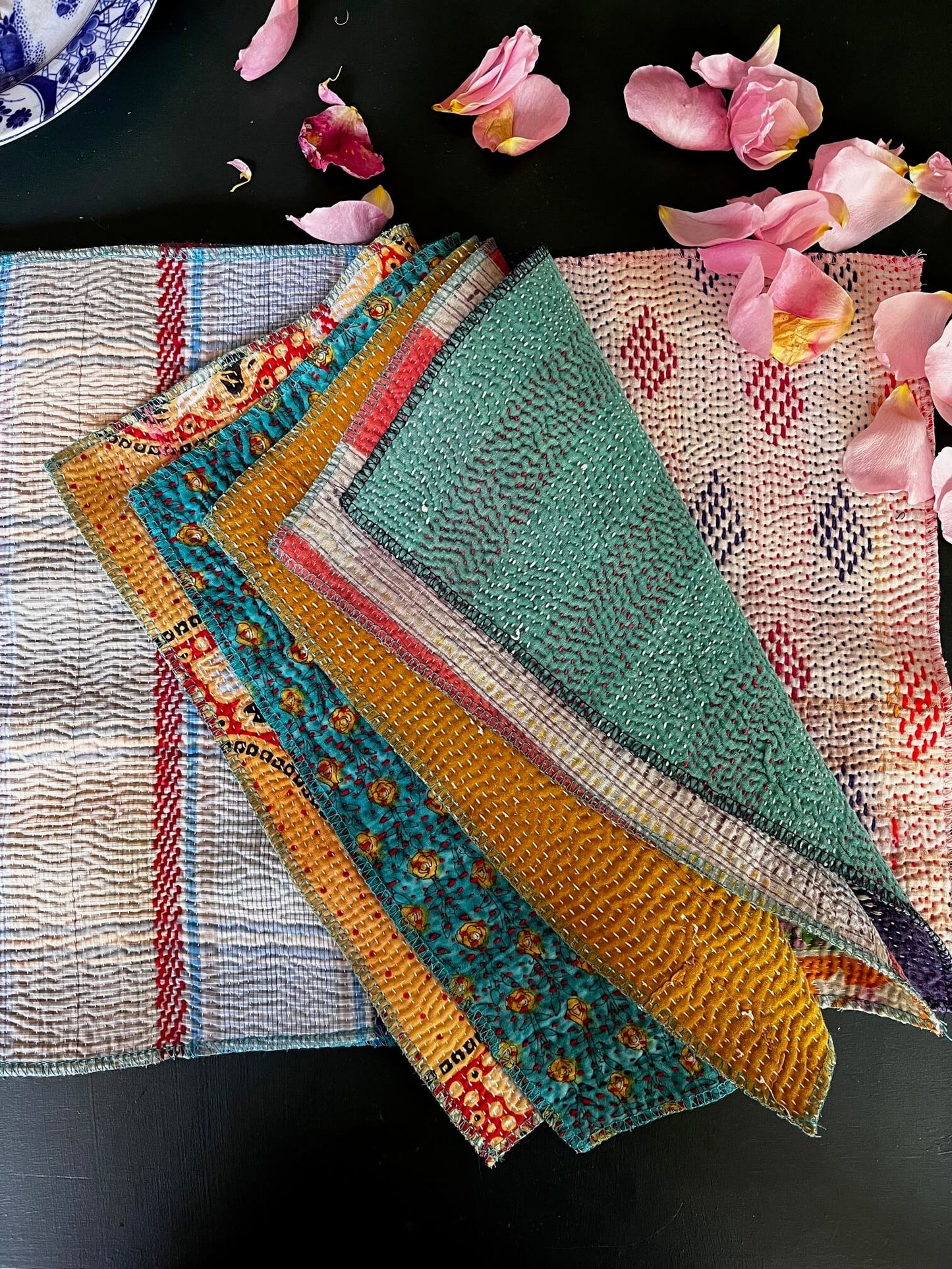 Ensemble de sets de table Kantha – décoration de table bohème chic.