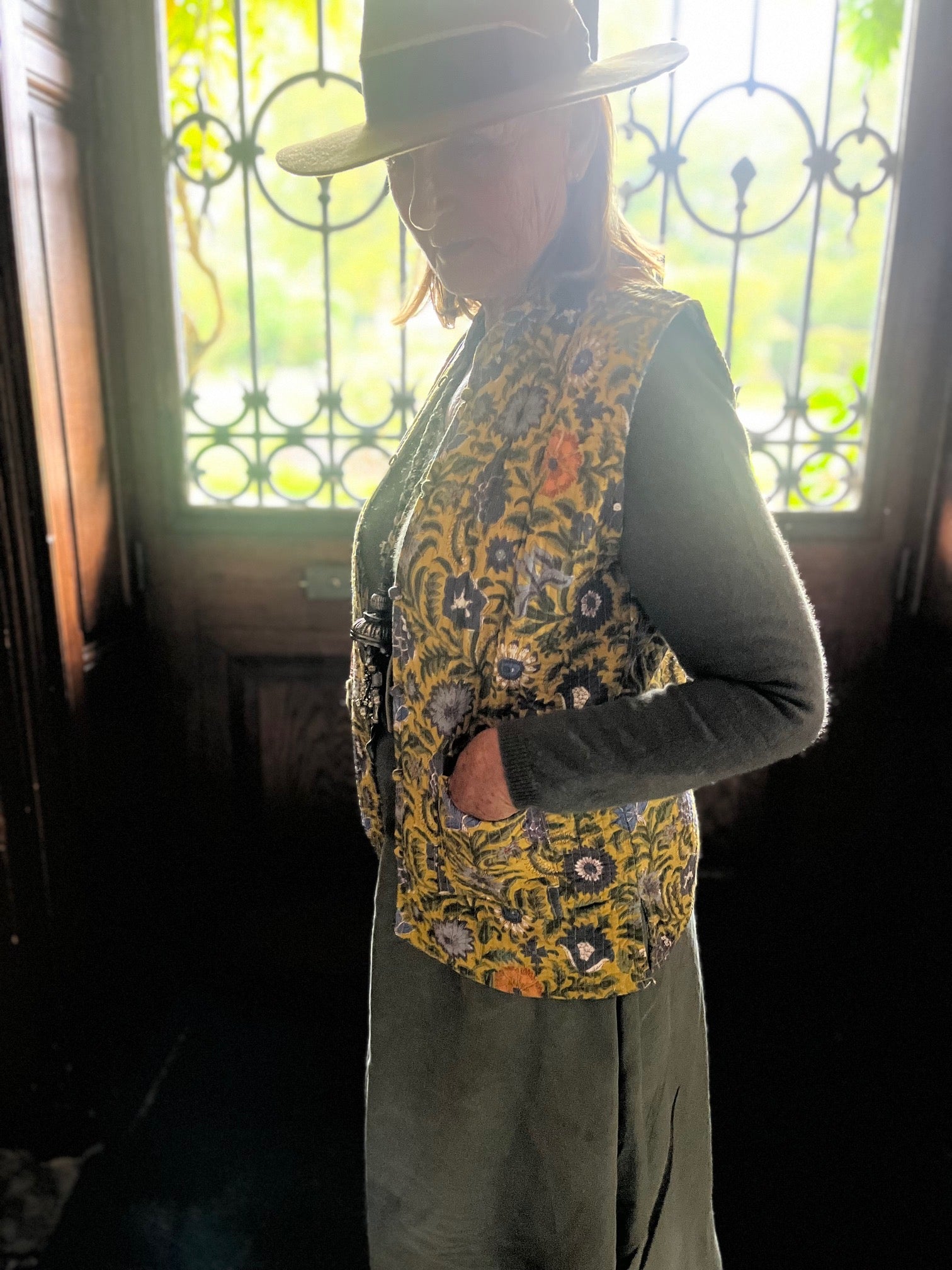 Texture coton naturel du gilet Kantha Laure, qualité artisanale traditionnelle