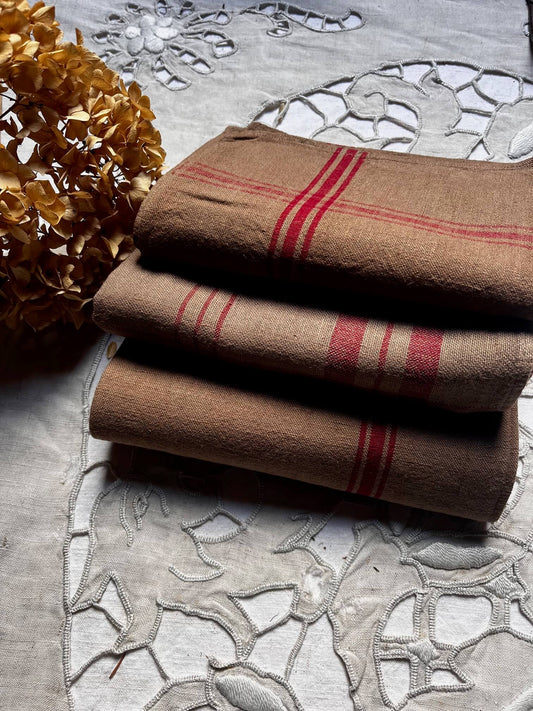 Torchon ancien teint chocolat en coton pièce unique