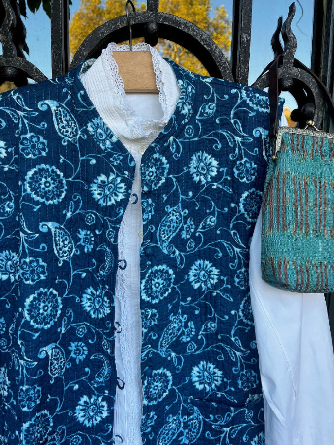 Gilet Artisanal Kantha Mireille - Sans Manches Réversible Art Textile