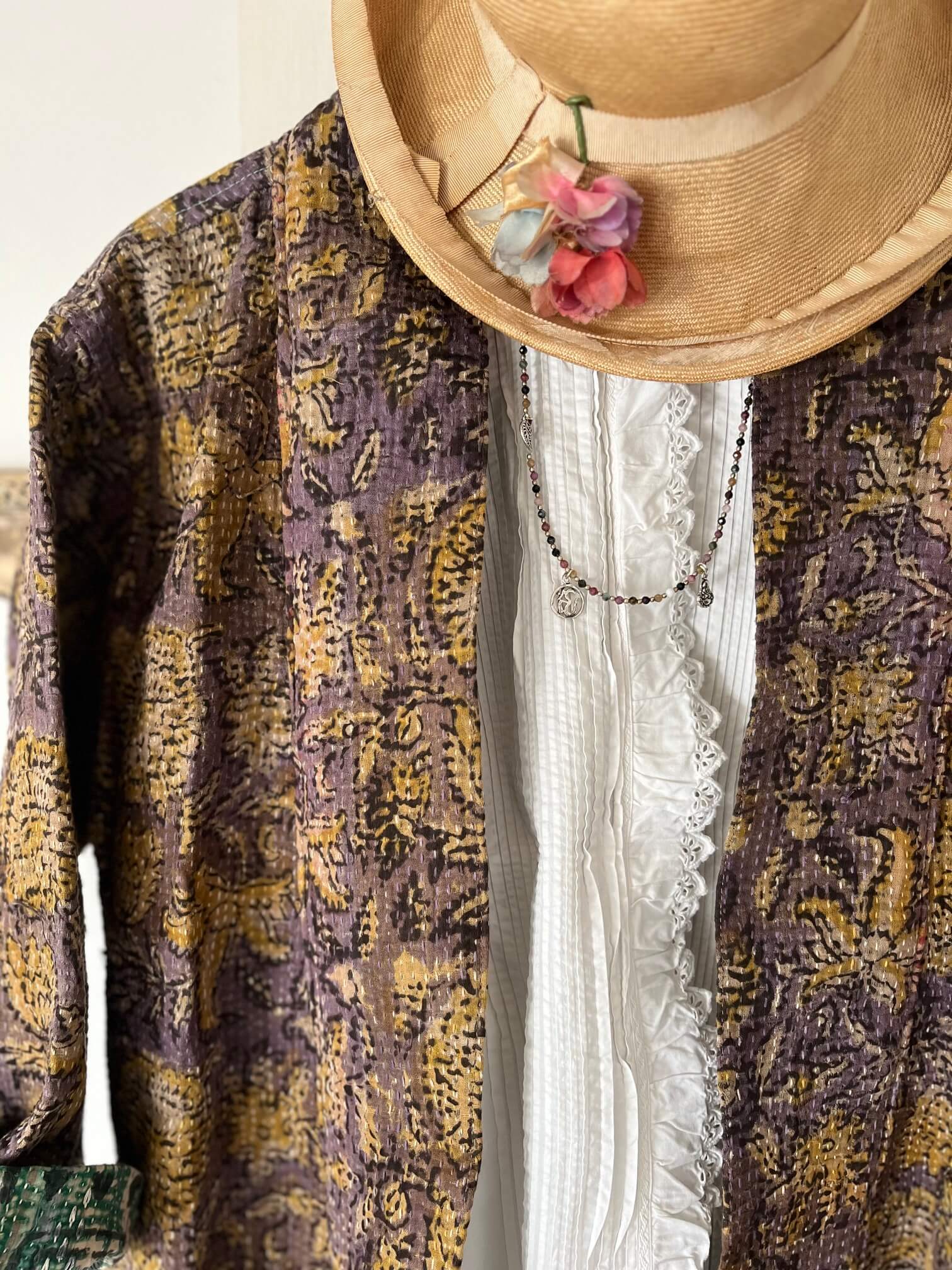 Veste mi-saison bohème en textile Kantha